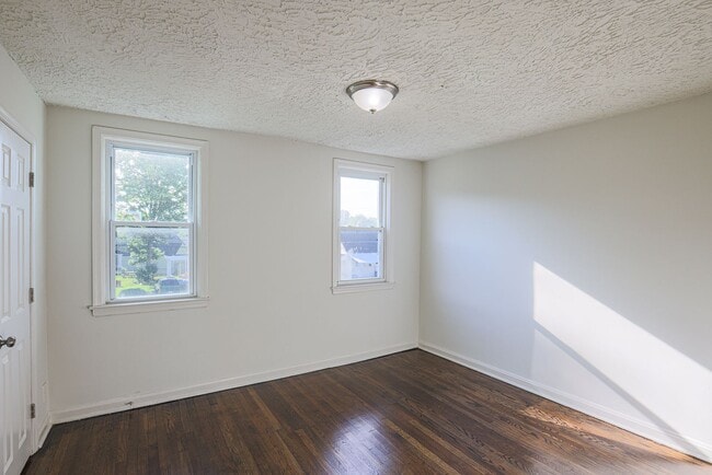 Building Photo - 7842 New Battle Grove Rd