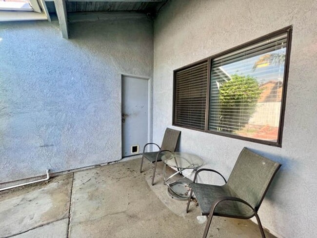 Building Photo - Upgraded 2 Bedroom Menifee home with a two...
