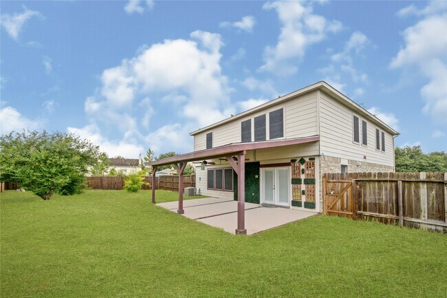Building Photo - 9226 MacMillan Ln