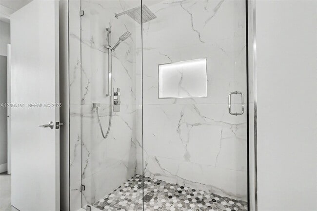 Building Photo - 2275 Biscayne Blvd