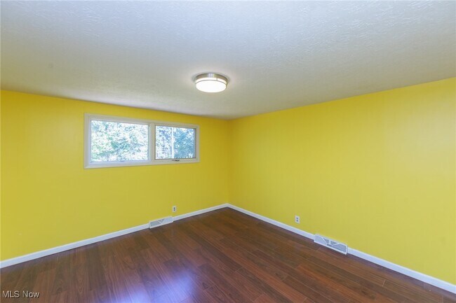 Building Photo - 25111 S Woodland Rd