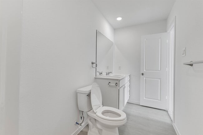 Building Photo - 6606 Tricolor Beech Ln