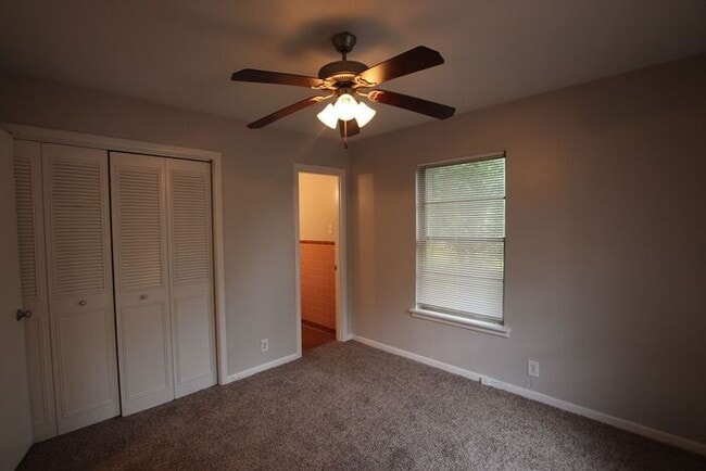 Building Photo - Adorable 1 bedroom 1 bath in the heart of ...