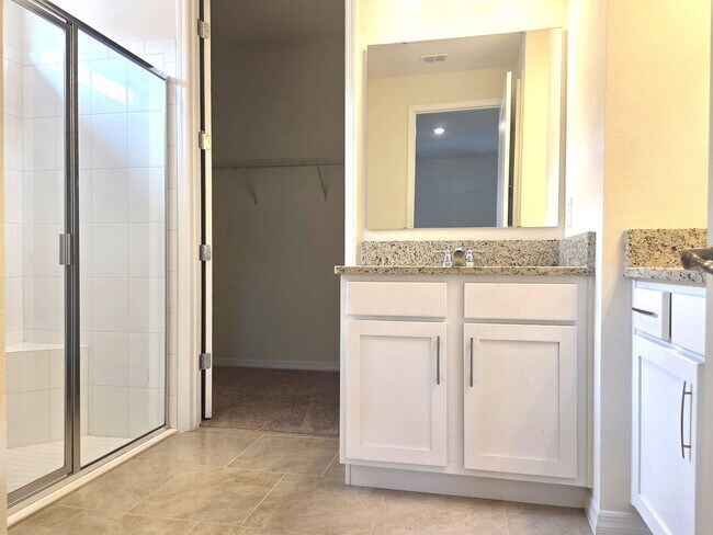 Building Photo - 55+ Gated Community at Palms at Serenoa