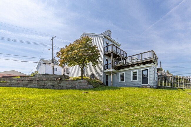 Building Photo - Available NOW  - Updated South Side Slopes Gem | Private Decks + Off-Street Parking