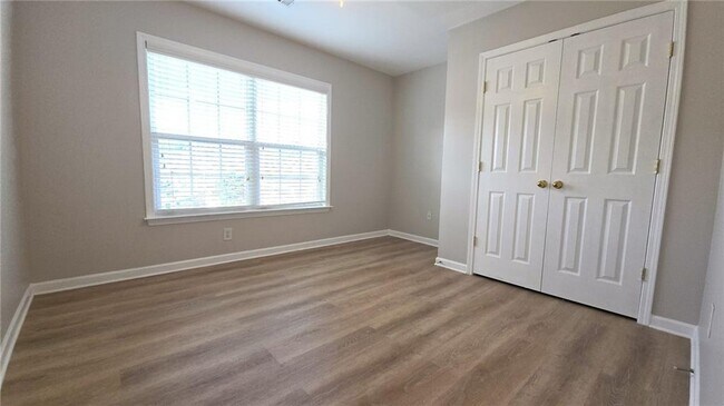 Building Photo - 6099 Prestwood Dr
