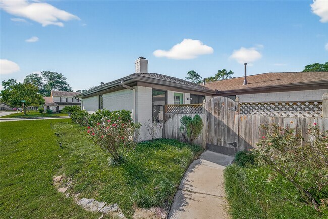 Building Photo - 17418 Largs Cir