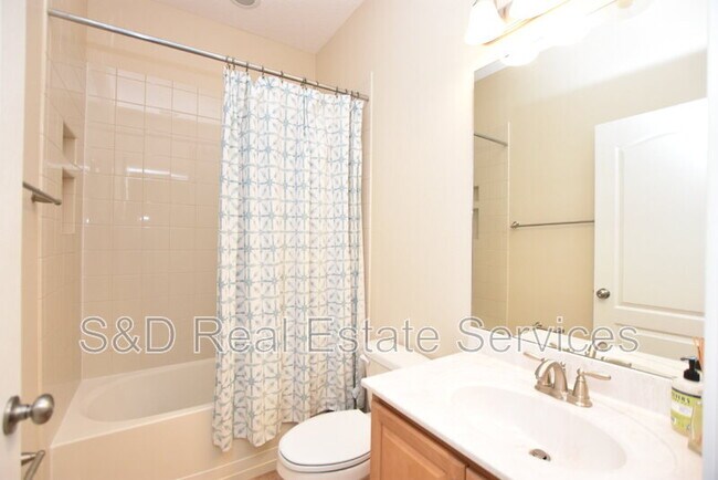 Building Photo - 5632 Aral Dr