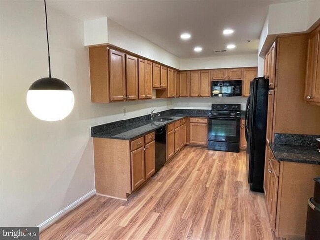 Building Photo - 13829 Bronco Pl