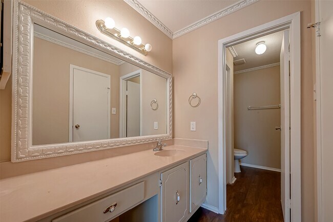 Building Photo - 14911 Wunderlich Dr