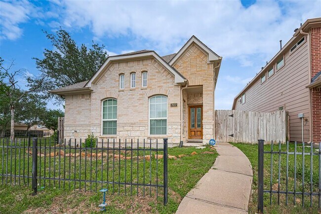 Primary Photo - 7407 Golden Star Dr