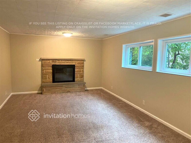 Building Photo - 3643 Greenwood St