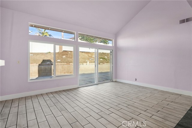 Building Photo - 3327 Deaver Dr