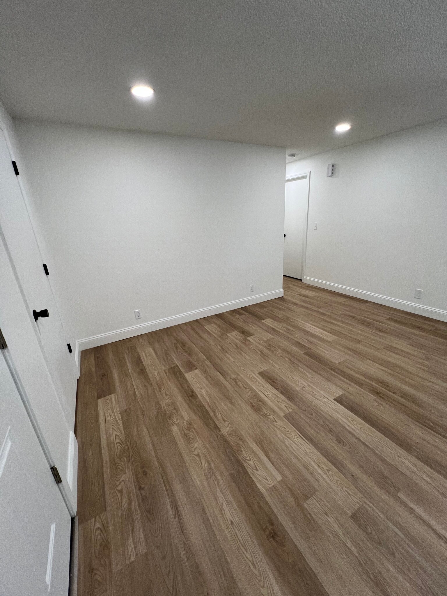 Living room - 14310 NE 14th Cir