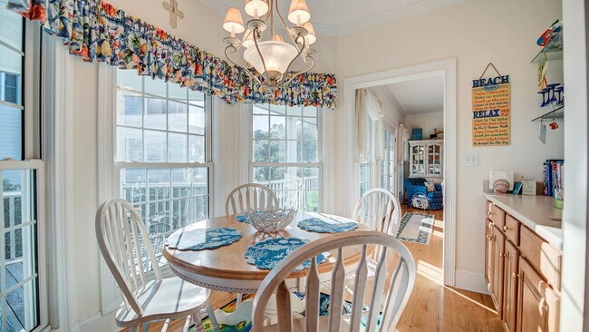 Building Photo - 203 Whiting Ln