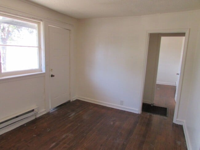 Building Photo - End Unit of a Duplex