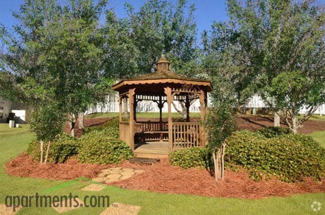 Courtyard - Oak Grove