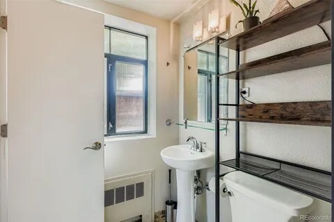 Building Photo - 636 N Washington St