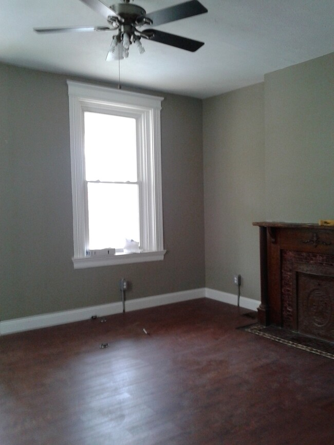 Building Photo - 4 Bedroom House Located In Clifton Near UC...