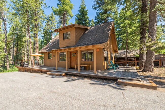 Primary Photo - SKI LEASE: Hot Tub, Pet Friendly, Wood Stove