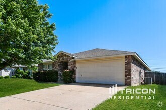 Building Photo - 3032 Cesareo Dr