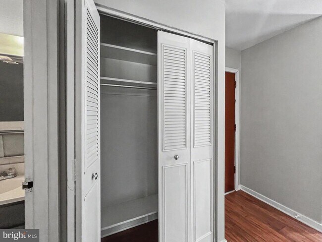 Building Photo - 408 W Lafayette St