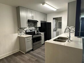 Building Photo - 5291 Images Cir