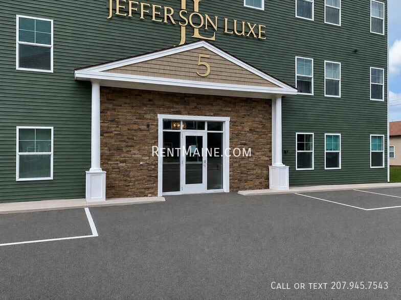Building Photo - 5 Jefferson Way