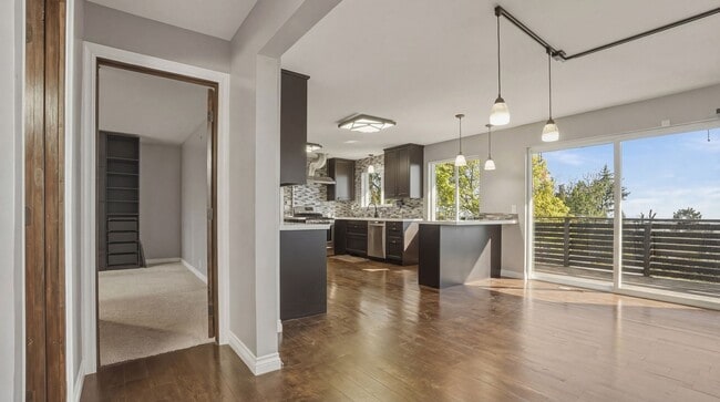 Building Photo - Wasatch Blvd Gem!! Hot Tub, Sauna, & Trails in Top SLC Location