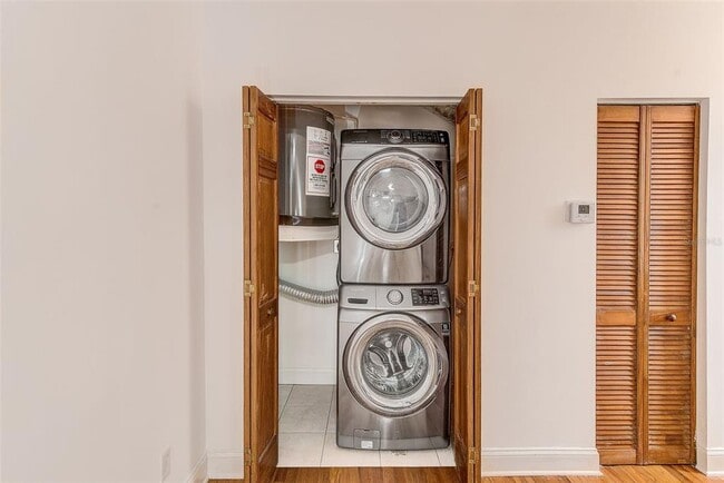 Building Photo - 215 Central Ave