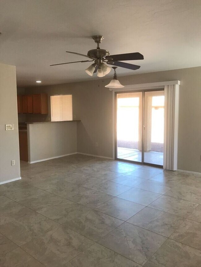 Building Photo - Spacious Marana Living with Loft & Low-Maintenance Appeal