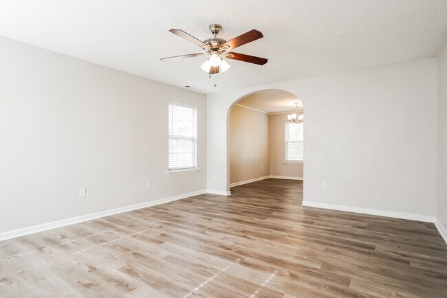 Building Photo - 4409 Cobble Creek Ln