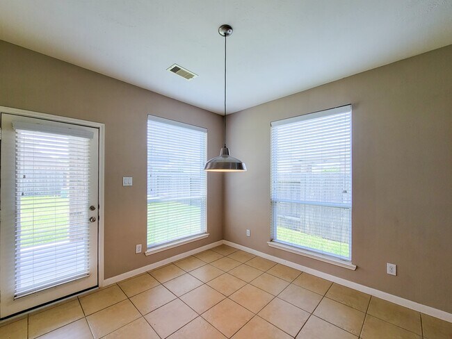 Building Photo - 20931 Flower Croft Ct