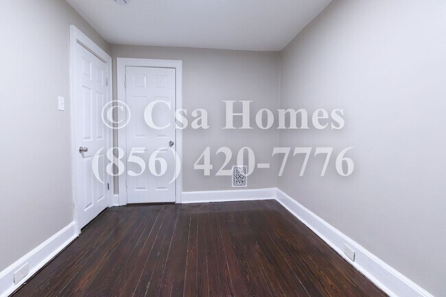 Building Photo - Newly Renovated 3 Bed/1 Bath home in Fairview!