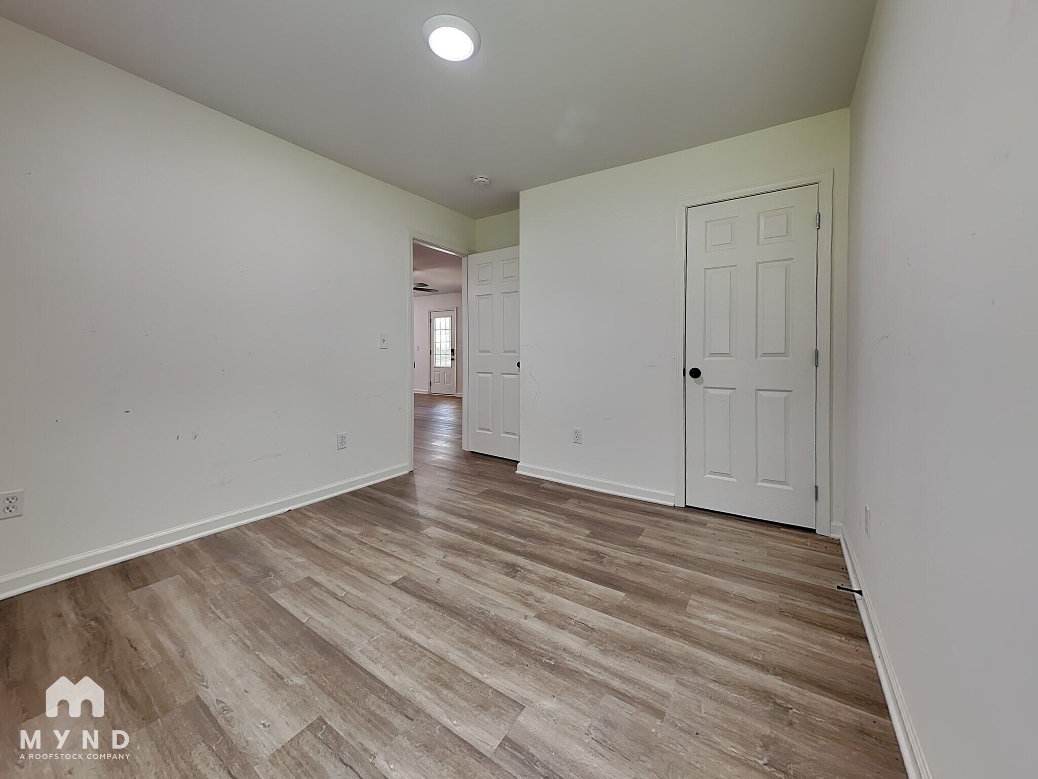 Building Photo - 424 Valerie Cir