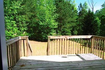 Building Photo - Spacious 4 Bedroom, 2.5 Bath Home in Brookmere West