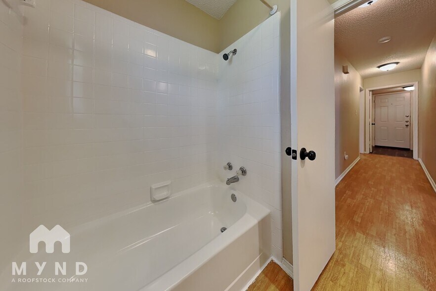 Building Photo - 5909 Wind Drift Trail