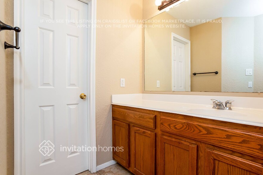 Building Photo - 3529 Stonehenge Dr