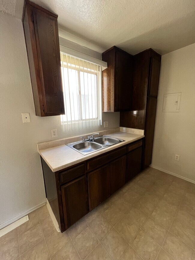 Building Photo - 8720 Burnet Ave