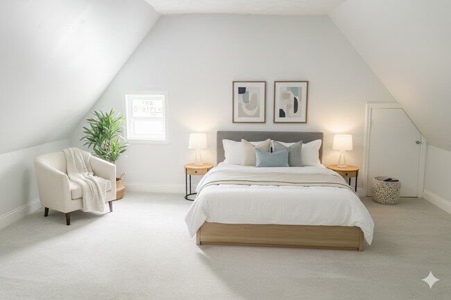 Building Photo - 1422 E 65th St