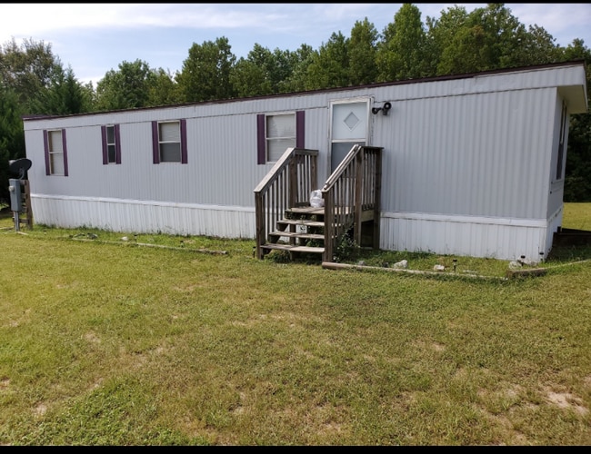 Building Photo - 70 Buttercup Dr