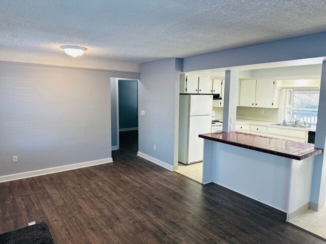 Building Photo - Charming Updated Home Centrally Located