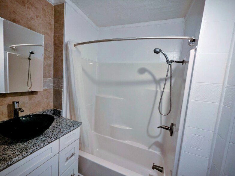 Building Photo - 12991 114th Ave N