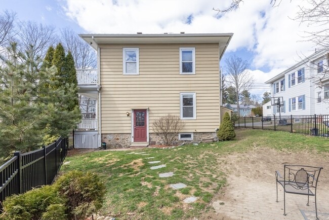 Building Photo - 1-3 Cassimere St