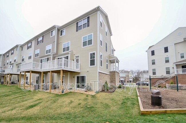 Building Photo - 24668 Caribou Square