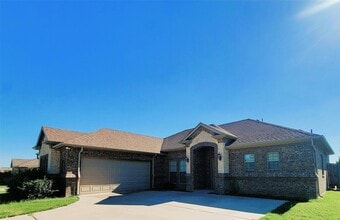 Building Photo - 621 Marybeth Dr