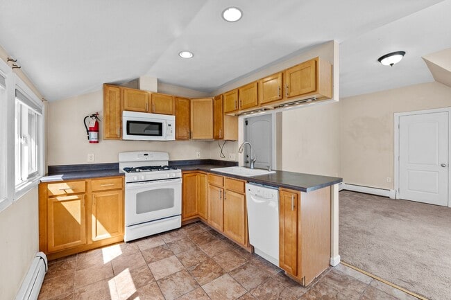 Building Photo - 1151 Monroe St