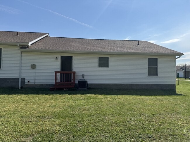 Building Photo - 180 Wild Rose Ln