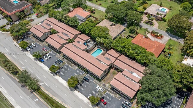 Building Photo - 2530 Coral Springs Dr