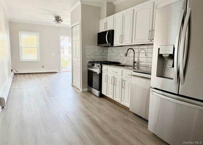 Building Photo - 621 2nd St